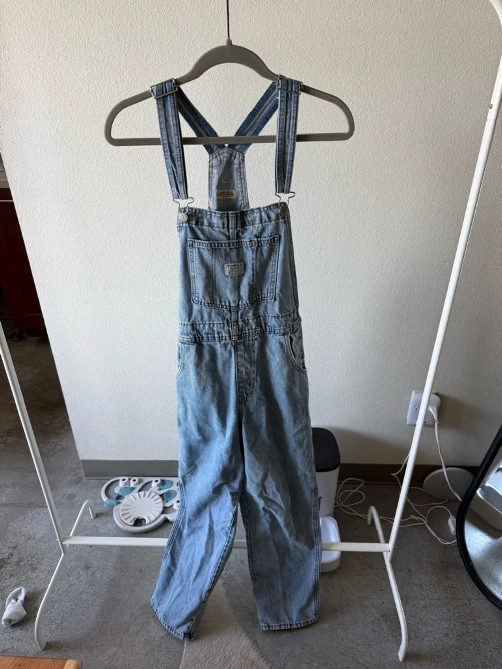 Levi’s Relaxed Straight Leg Overall - Picture 2 of 4